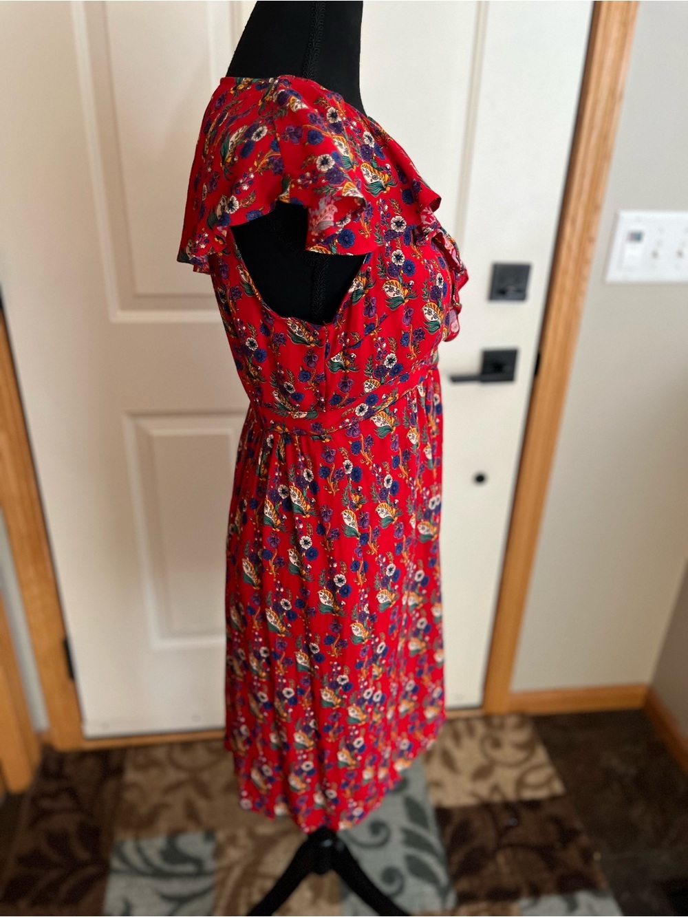 Anthropologie Maeve Rosalia red floral faux wrap ruffle v neck dress . Size 0P - Picture 2 of 14